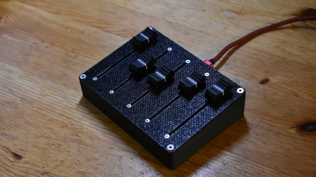 A picture of the 3D printed enclosure.